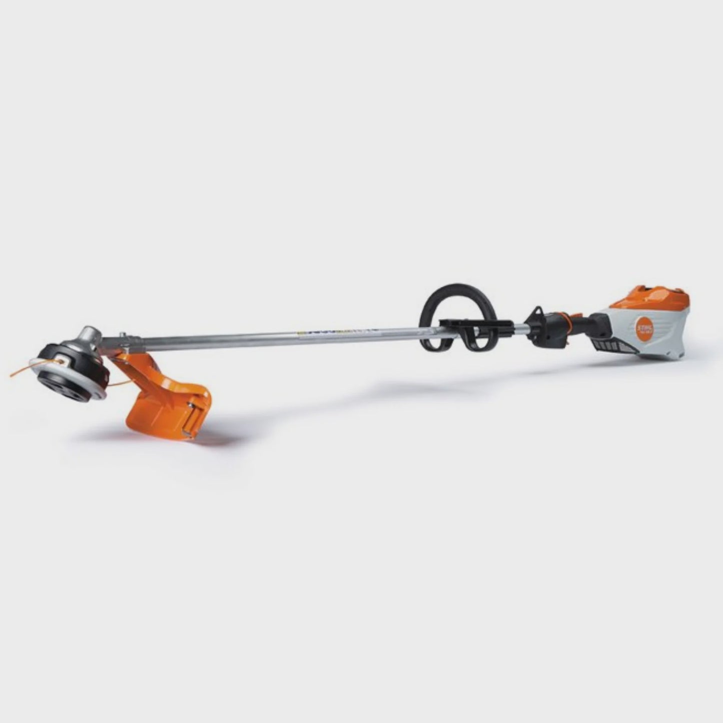 FSA135R STIHL AP BATTERY OPERATED STRING TRIMMER TOOL